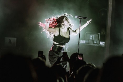 Lorde-11-e1412886743703.jpg