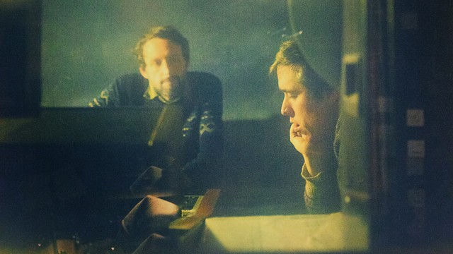 Matt Kivel, with Alisdair Roberts (Photo by Olivia Hemaratanatorn)