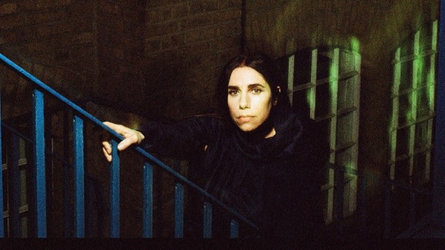 PJ Harvey (Photo by Maria Mochnacz)