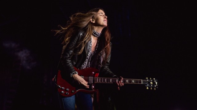 HAIM at the Air + Style Festival (Photo by Rayana Chumthong)
