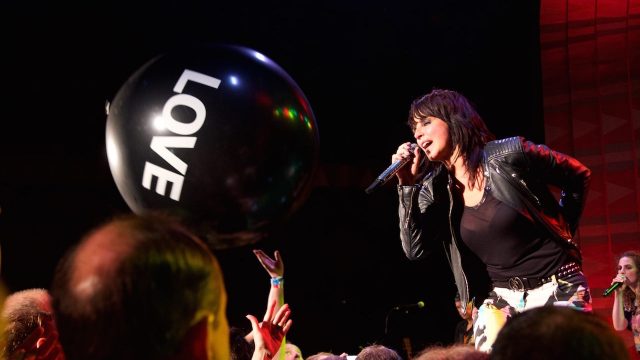 Nena at the Regent Theater (Photo by Todd Nakamine)